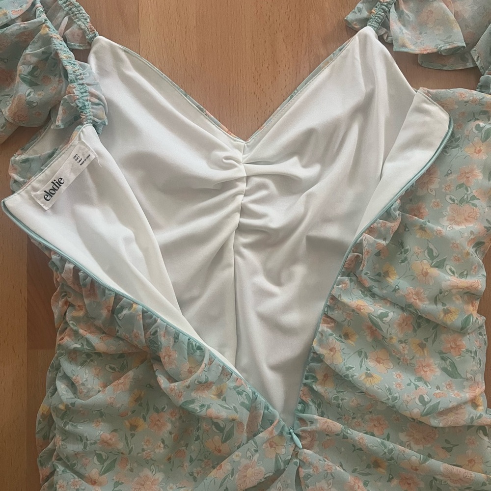Floral Ruched Off-Shoulder Dress - Picture 3 of 3